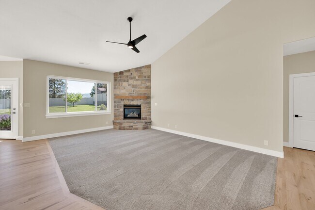 Foto del edificio - 4333 Park Hollow Ln