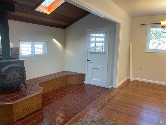 Building Photo - 428 Cottonwood St