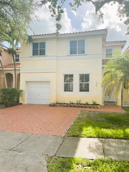 Foto del edificio - 3357 SW 169th Terrace