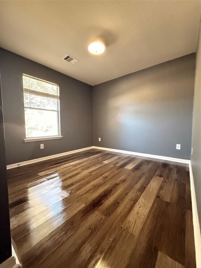 Foto del edificio - 8026 Arrington Forest Ln