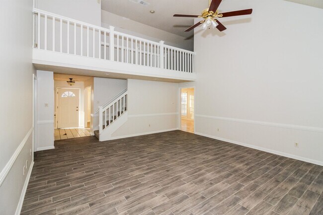 Building Photo - 640 Eden Brook Ln