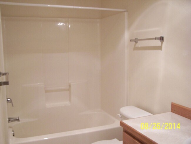 Foto del edificio - 740 Benjamin Ave