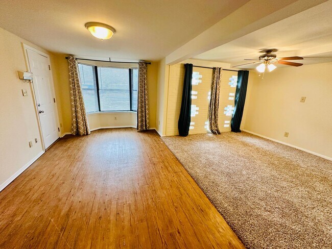 Building Photo - Studio in SW Austin