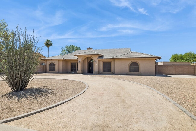 Building Photo - 9033 W Patrick Ln