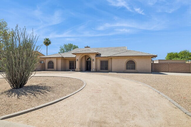 Foto del edificio - 9033 W Patrick Ln