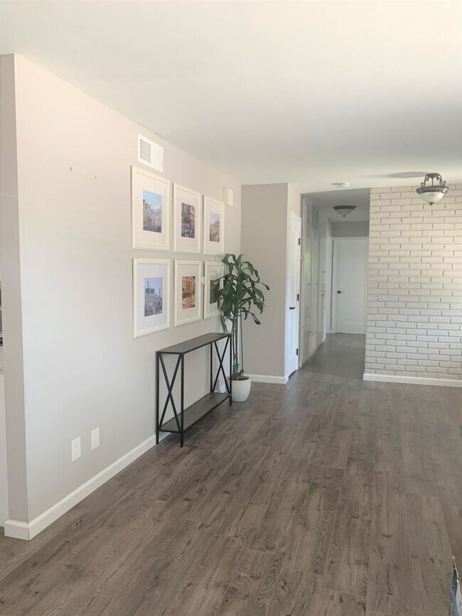 Foto del edificio - COMING SOON!! ***BEAUTIFUL 3 BEDROOM 2 BATH AVAILABLE IN SAN DIEGO***