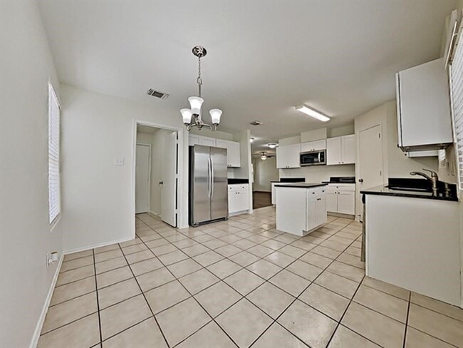 Foto del edificio - 6830 Shallow River Ct