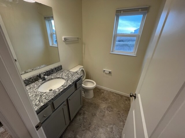 Medio baño junto a la cocina - 303 Post Oak Dr
