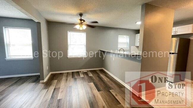 Building Photo - Beautiful 3 Bedroom 2 Bathroom Home in Kan...