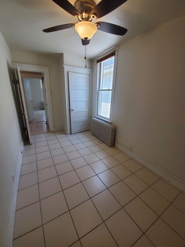 Foto del edificio - 814 Columbia Ave