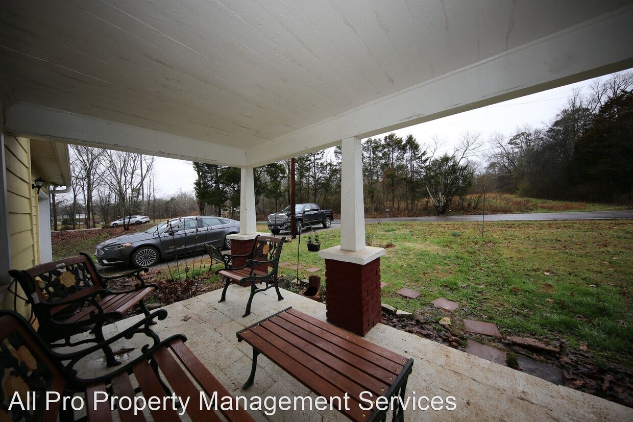 Primary Photo - 3 br, 2 bath House - 801 Thorngrove Pike