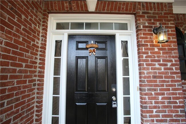 Foto del edificio - 2704 Pierce Brennen Ct NE