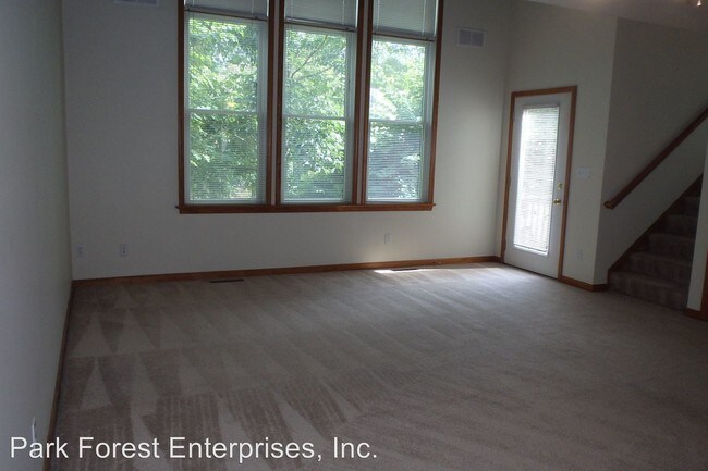 Building Photo - 2546-2562 Carnegie Dr