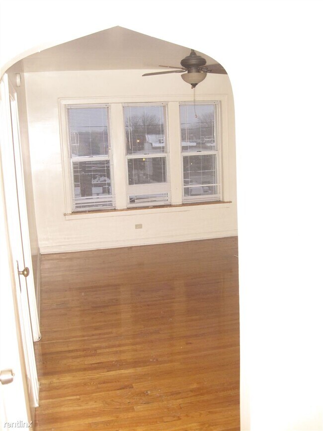 Foto del edificio - 1 br, 1 bath Apartment - 432 E 75th St