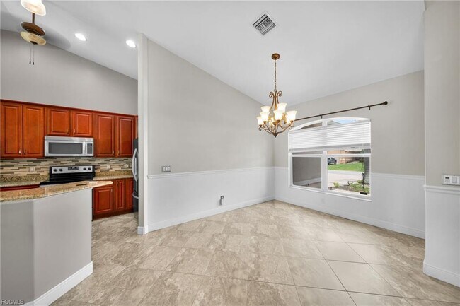 Foto del edificio - 3326 SW 8th St