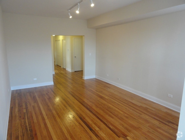 Building Photo - 4846 N Drake Ave