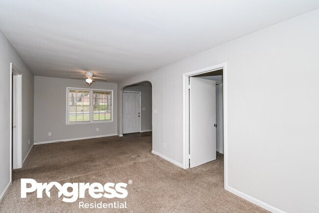 Building Photo - 57 Hillcrest Dr SE