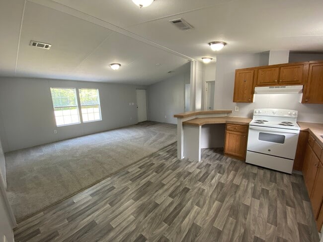 Building Photo - 1360 NW 86th Ln