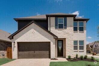 Building Photo - 2404 Swallowtail St