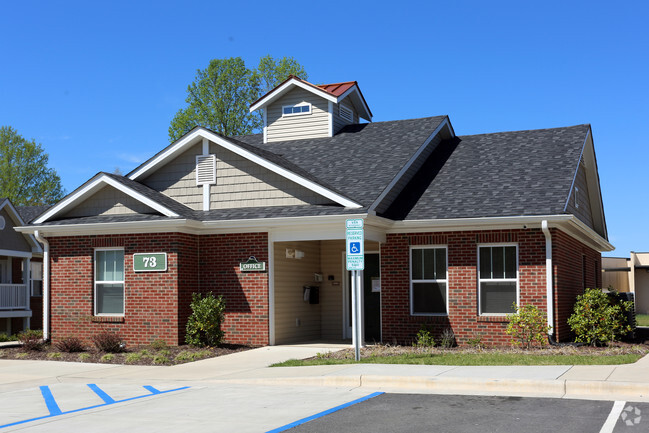 Exterior - Reidsville Ridge Apartments