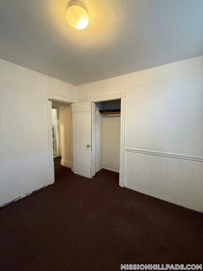 Foto del edificio - 8 Parker Hill Ave