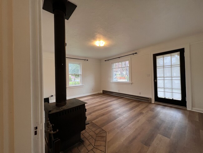 Living room - 1144 NW Columbia St