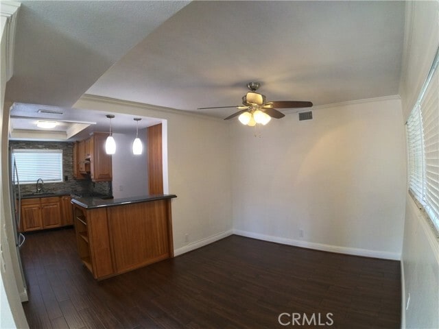 Building Photo - 1228 E Greenview Dr