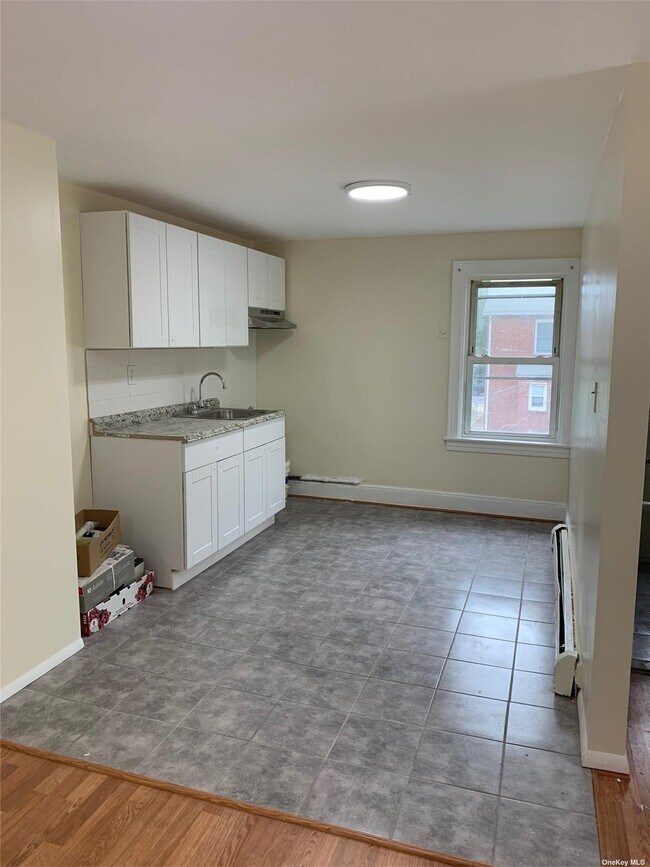 Foto del edificio - 88-56 Sabre St