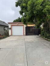 Building Photo - 819 N Pasadena Ave