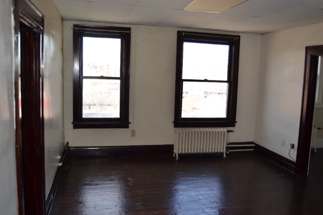 Building Photo - 160 Fayette St