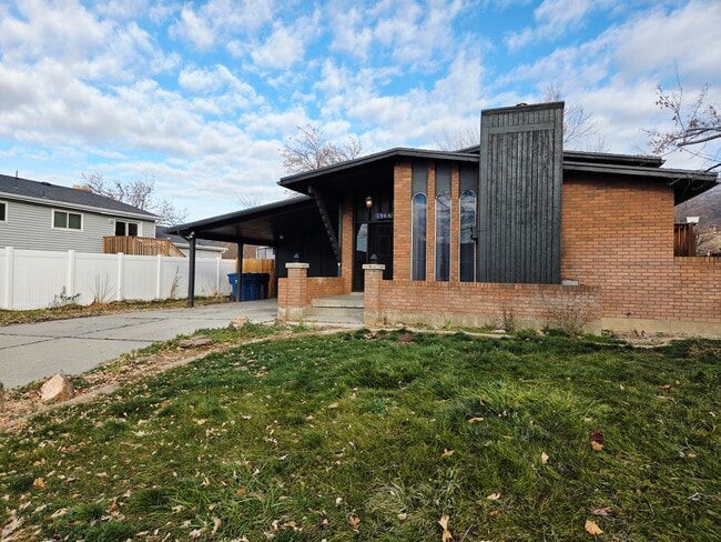 Foto del edificio - 1968 E 5850 S