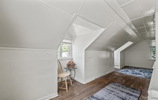 Building Photo - 20034 Rosemont Ave