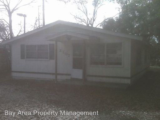 Primary Photo - 2107 E Linebaugh Ave