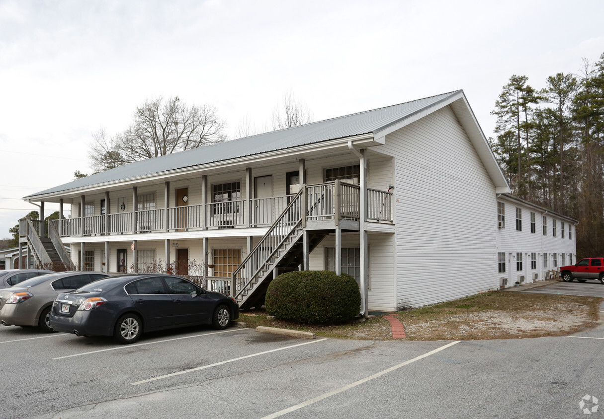 Foto principal - Breezeway Apartments