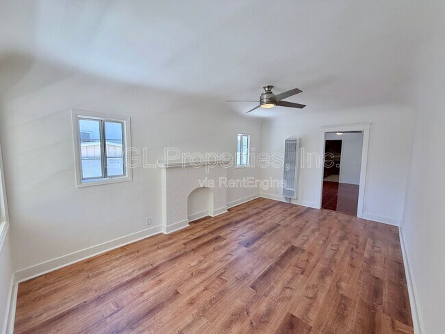 Foto del edificio - 2407 Fernleaf St