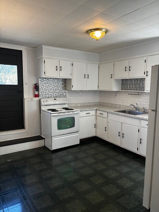 Foto del edificio - 15 Maple St