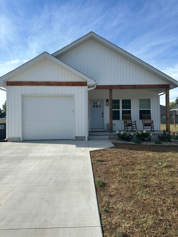 Building Photo - 286 Abbi Ln
