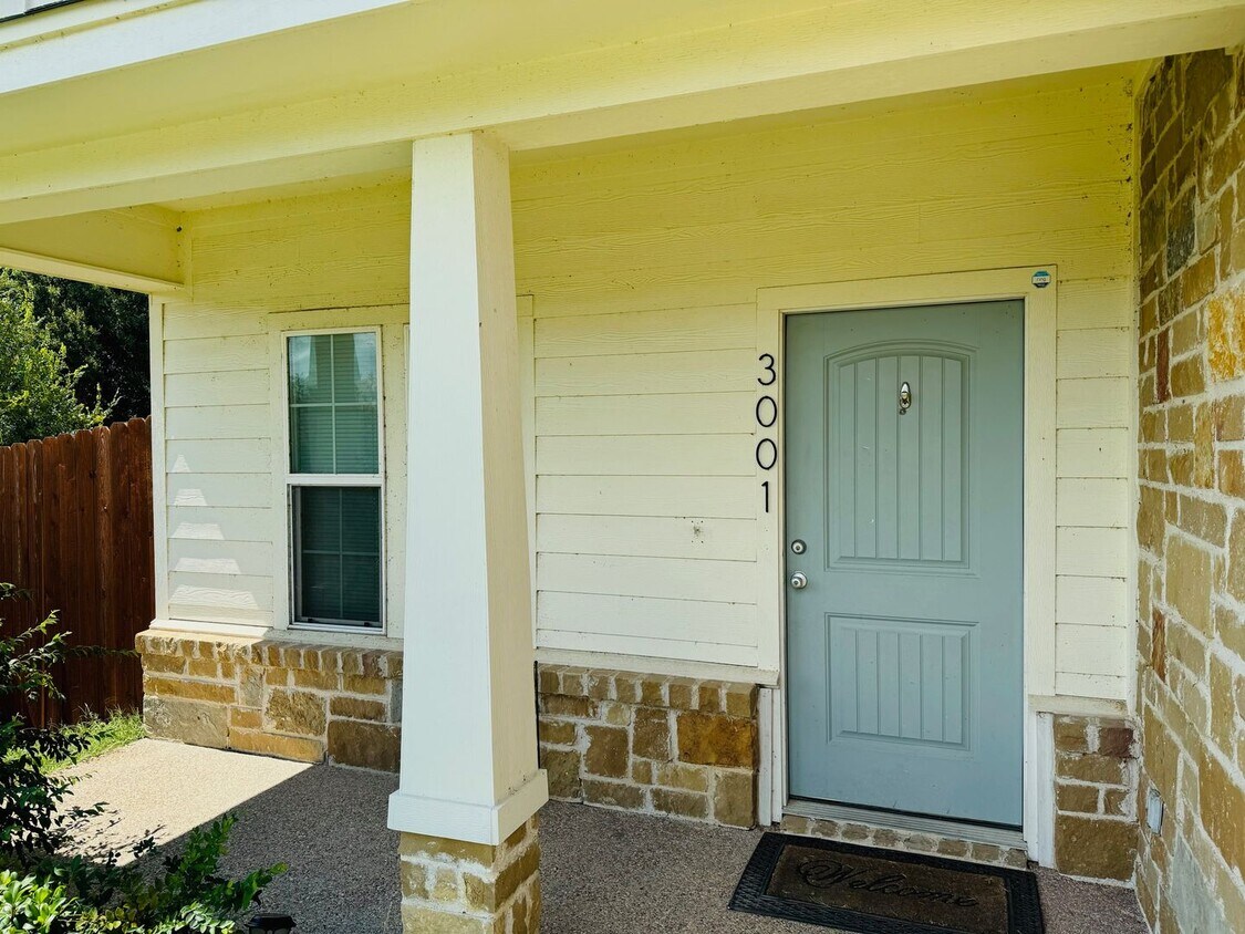 Primary Photo - Perfect Home near Baylor University