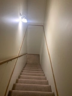 Photo du bâtiment - 8328-8392 92 Ave