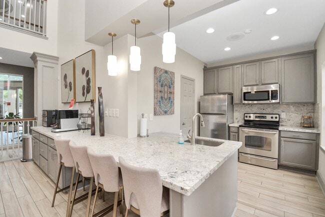 Building Photo - 2222 Maroneal St