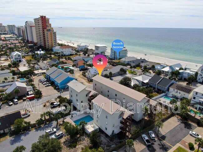 Foto del edificio - 4114 Holiday Dr