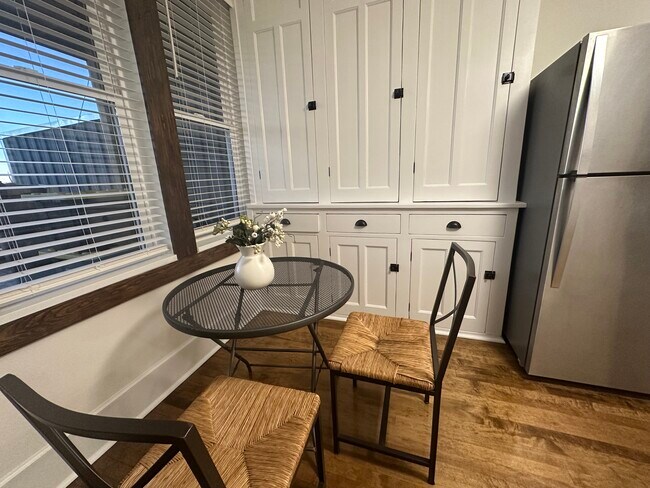 Foto del edificio - 418 Pleasant St