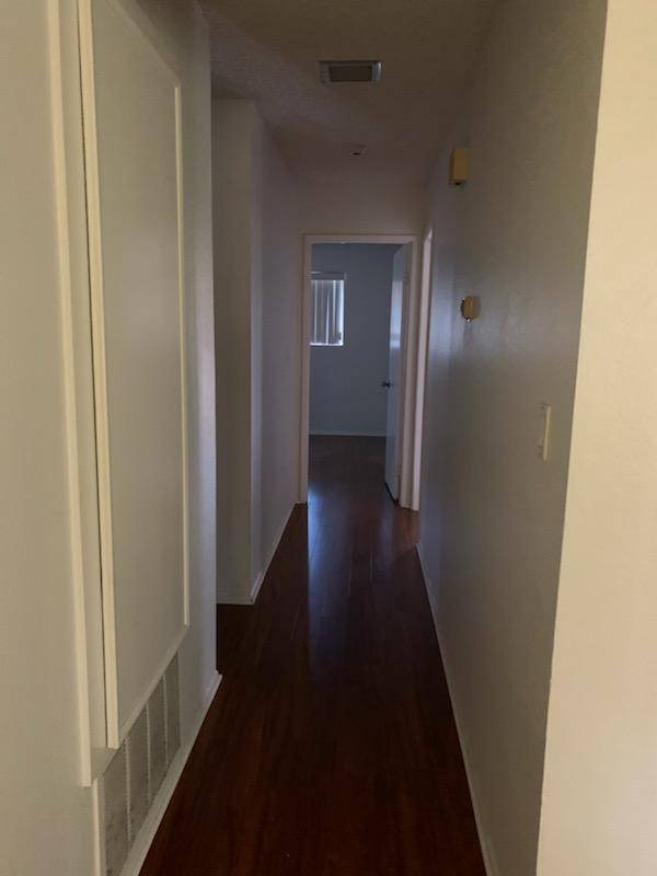 hallway to bedrooms room #1 ahead, room #2 R - 1000 Central Ave