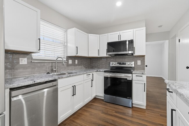 Foto del edificio - 3601 Mack Rd