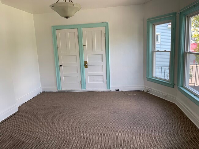 Sala de estar - 124 18th St