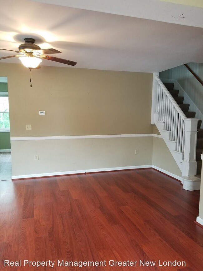 Building Photo - 3 br, 1.5 bath House - 11 Sunnyside East Rd