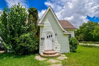 Building Photo - 3319 Holman St