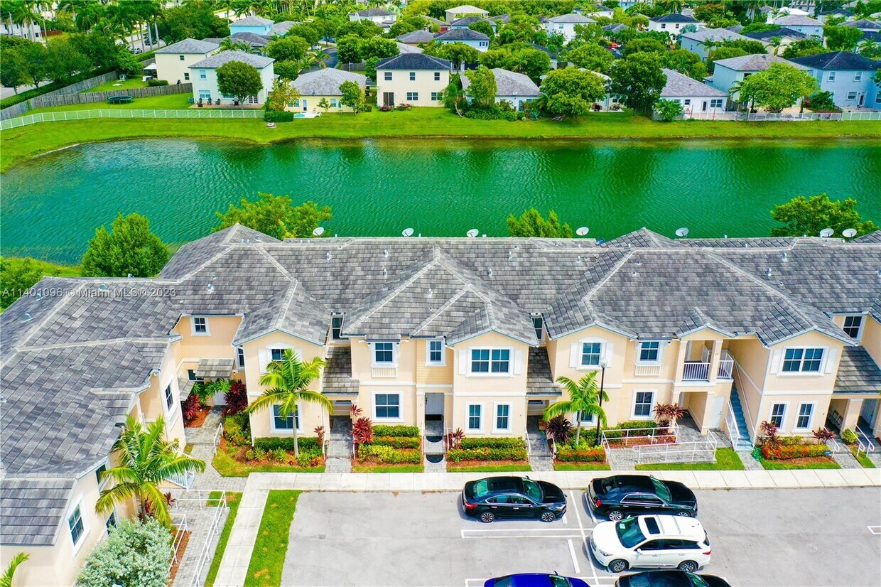 2819 SE 1st Dr Unit 5, Homestead, FL 33033 Condo for Rent in