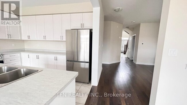 Building Photo - 71 Sundin Dr