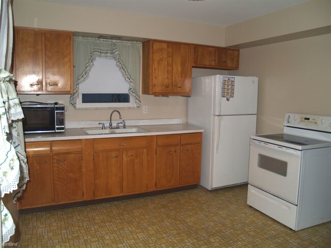 Building Photo - 6049 Van Wormer Dr